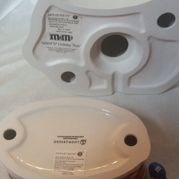 Dept 56 M&M's holiday toys Toy Shop Lighted House with candy dish christmas - Picture 7 of 7